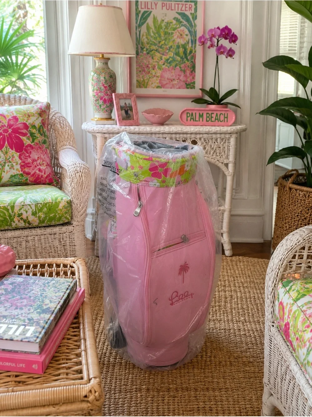 Extremely hard to find Lilly Pulitzer Pink Floral Trim Golf Stand Bag